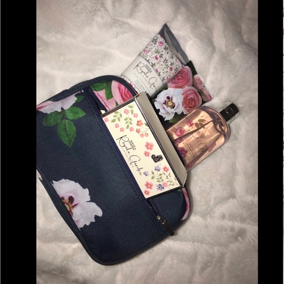 5PC Bath Set Limited Edition - Picture 7 of 13